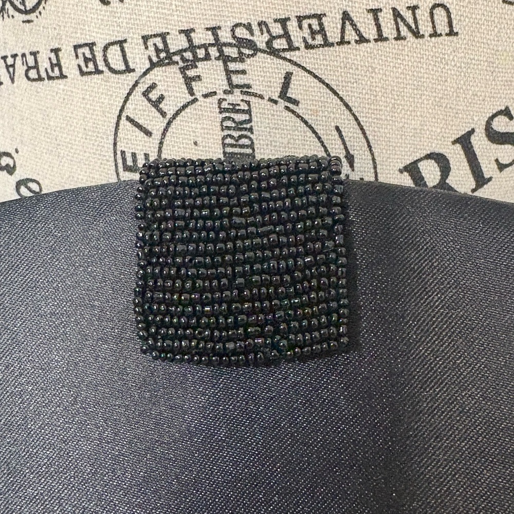 Shiseido Black Clutch - Picture 2 of 11